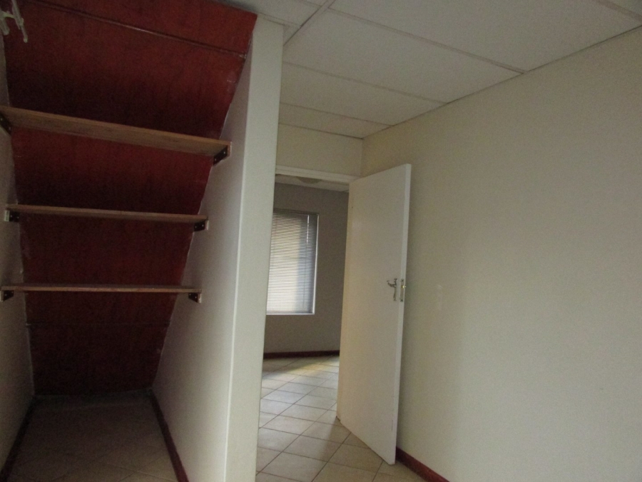 To Let 3 Bedroom Property for Rent in Langenhovenpark Free State